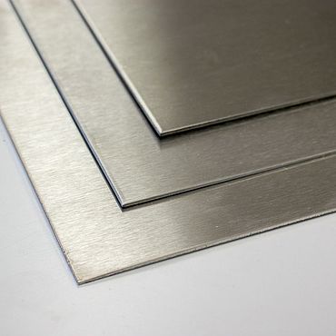 Титановый лист 1.2x700x2000 мм ОТ4-1